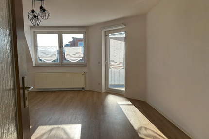 Sorglos-Investment: Vermietete 3-Zimmer-Wohnung in gepflegtem 6-Parteien-Haus - Groitzsch