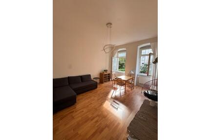 Prime Kreuzberg Living: Bright, 50m² Furnished 2-Room Apartment. - Berlin Friedrichshain-Kreuzberg