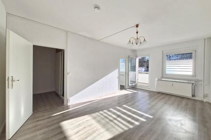 Helle 3-Zimmer-Wohnung - 1. Etage! Kurzfristig verfügbar! - Dresden Cotta