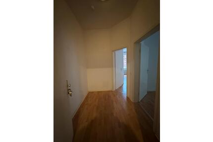 2 Zimmer Wohnung für Singles, Studenten oder Pendler - Braunschweig Wabe-Schunter-Beberbach