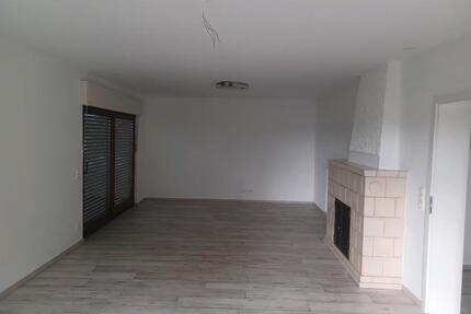 Einfamilienhaus mit Garten, Garage und 6 Zimmern in Altenkirchen - Altenkirchen (Westerwald)