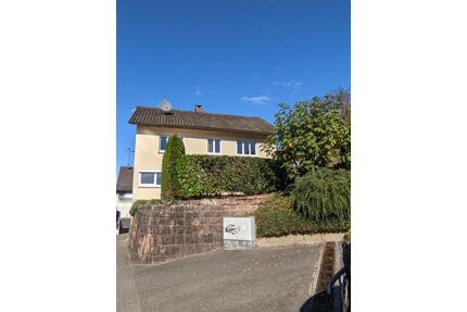 Seelbach- Familienhaus mit Garten, 2 Terrassen & Garage im Grünen