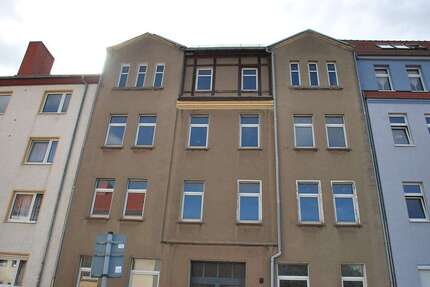Haus zum Kaufen in Zeitz 29.000,00 € 534.15 m²