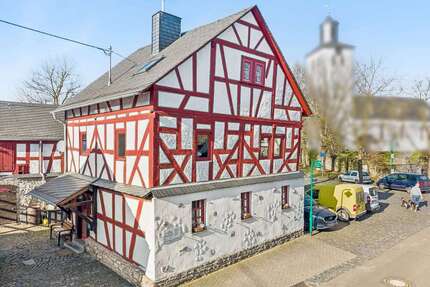 Haus zum Kaufen in Beselich 179.000,00 € 139 m²