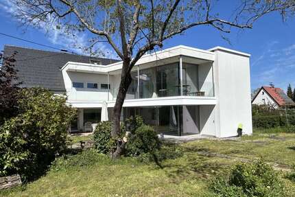 Haus zum Kaufen in Straubenhard-Ottenhausen 750.000,00 € 270 m²