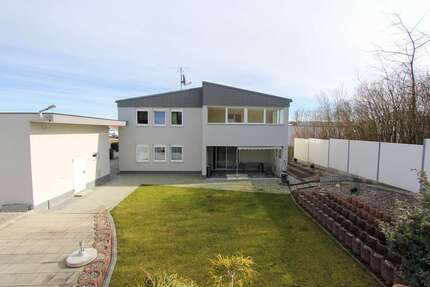 Haus zum Kaufen in Augsburg 1.599.000,00 € 230 m²