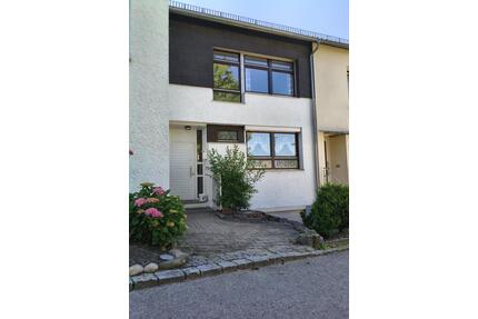 Großzügiges helles Reihenmittelhaus am Tannenberg in Split Level - Böblingen