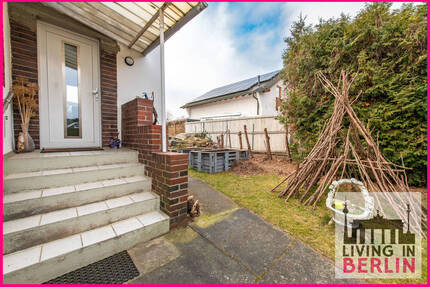 Großes Grundstück - süßes Häuschen! So nutzen, anbauen oder neu bauen! - Berlin-Bohnsdorf