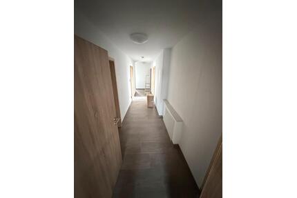 Wohnung zu vermieten - 1.350,00&nbsp;EUR Kaltmiete, ca.&nbsp; 90,00&nbsp;m&sup2; in Deggendorf (PLZ: 94469)