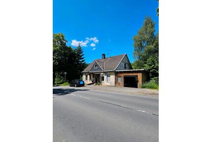 Einfamilienhaus freistehend - 199.000,00&nbsp;EUR Kaufpreis, ca.&nbsp; 170,00&nbsp;m&sup2; in Wipperfürth (PLZ: 51688)