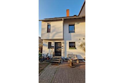 Reiheneckhaus 5,5 Zimmer, Garage und Stellplatz - Hemsbach