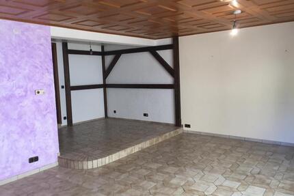 Geräumige 4-Zimmer Wohnung mit 2 Bädern und Balkon nähe HD - Schriesheim