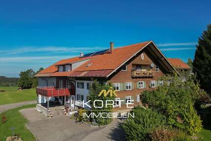 Haus zum Kaufen in Oberstaufen 1.590.000,00 € 300 m²