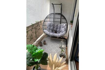 Privatverkauf: 2-Zimmerwohnung mit Balkon und eigenem Parkplatz - Friedrichsdorf