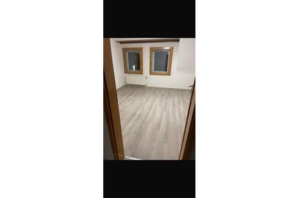 Etagenwohnung - 650,00&nbsp;EUR Kaltmiete, ca.&nbsp; 91,00&nbsp;m&sup2; in Riegelsberg (PLZ: 66292)