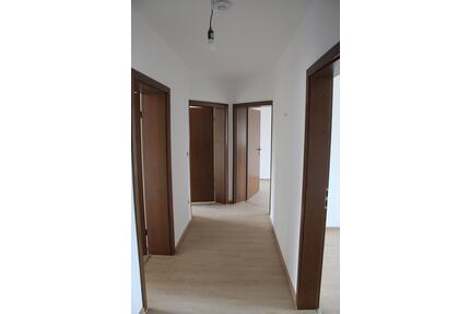 Top renovierte Wohnung im 2. OG mit großer Garage inkl. Wallbox - Lünen Brambauer