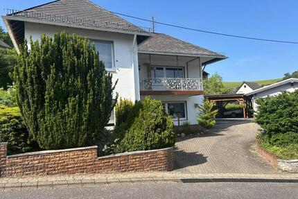 Familienfreundliches Einfamilienhaus mit Garten, Garage, Carport - Weibern