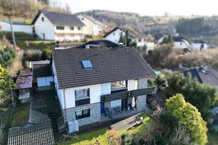 Haus zum Kaufen in Flörsbachtal 275.000,00 € 212.14 m²