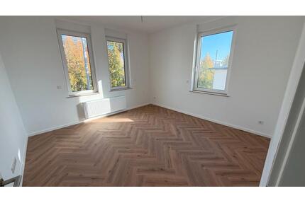 Helle 2-Zimmer-Altbauwohnung - Erstbezug nach Kernsanierung - Wiesbaden Klarenthal