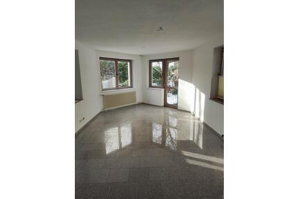 4 Zi.-Wohng. in 3 Parteien-Hauskleiner GartenPauschalmiete - Hennef (Sieg)