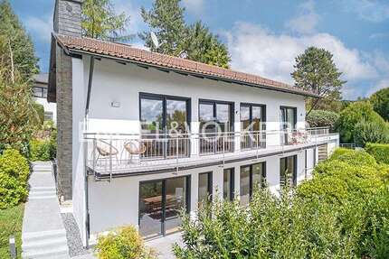 Haus zum Kaufen in Glashütten 998.000,00 € 284 m²