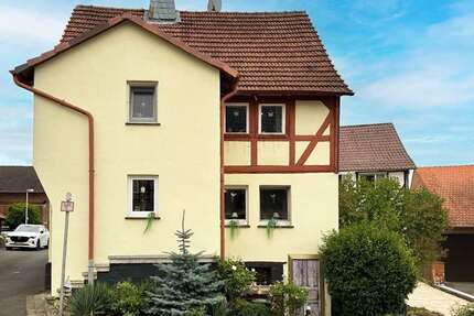 Haus zum Kaufen in Guxhagen 143.000,00 € 90 m²