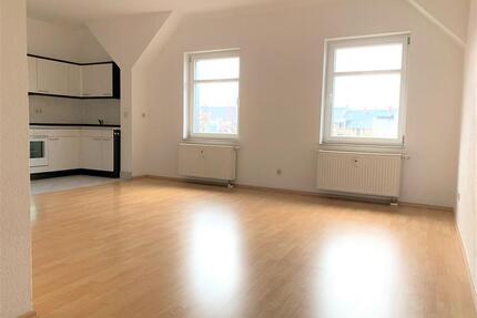 2-Raum Kaßbergwohnung mit viel Platz - EBK & toller Ausblick inklusive - Chemnitz Kapellenberg