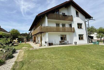 Gepflegtes Mehrfamilienhaus mit 4 Wohneinheiten und interessanten Optionen - Hengersberg Schwarzach