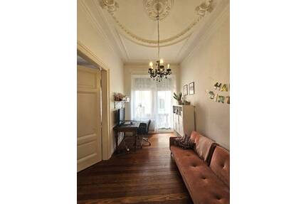 Stilvolle Altbauwohnung mit Stuck und Balkon in zentraler, ruhiger Lage von Trier