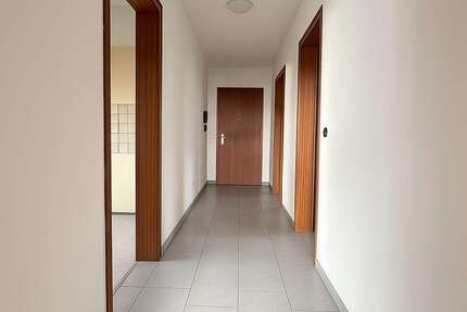 Wohnung zum Kaufen in Augsburg 299.000,00 € 75 m²