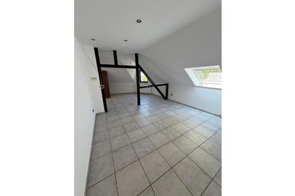 Großzügige, helle Dachgeschosswohnung in Herten-Scherlebeck
