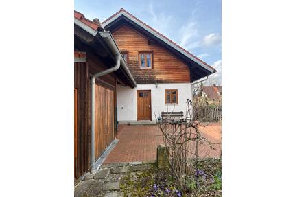 Einfamilienhaus in ruhiger Lage mit großem Garten - Tiefenbach