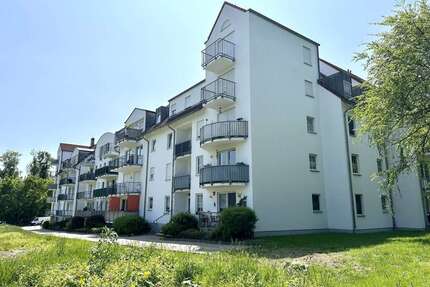 Wohnung zum Kaufen in AuerbachVogtland 98.000,00 € 123.1 m² - Auerbach/Vogtland