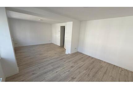 Wohnung in Remscheid-Lennep - 1.097,00&nbsp;EUR Kaltmiete, ca.&nbsp; 130,00&nbsp;m&sup2; in Remscheid (PLZ: 42897) Gemarkung Bergisch Born