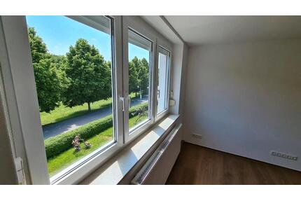 3-Raum Wohnung Garage DuscheWanne Kamin Einbauküche - Schmölln