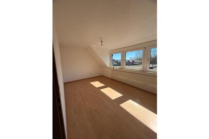 2-Zimmer Wohnung mit 95qm - 700,00&nbsp;EUR Kaltmiete, ca.&nbsp; 95,00&nbsp;m&sup2; in Ostrhauderfehn (PLZ: 26842)