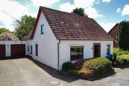 Haus zum Kaufen in Hemmoor 125.000,00 € 110.02 m²