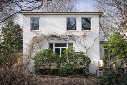 Alsternahes Haus mit Entwicklungschancen für Visionäre - nur wenige Schritte von der Außenalster entfernt. - Hamburg Uhlenhorst