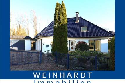 Attraktive Dachgeschosswohnung mit Garagenstellplatz in ruhiger Lage von Barmstedt