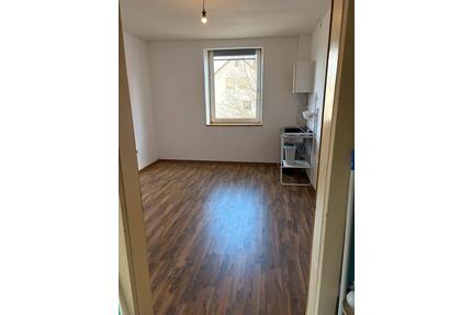 ZIMMER IN LEIPHEIM - 500,00&nbsp;EUR Kaltmiete, ca.&nbsp; 25,00&nbsp;m&sup2; in Ulm (PLZ: 89077) Söflingen