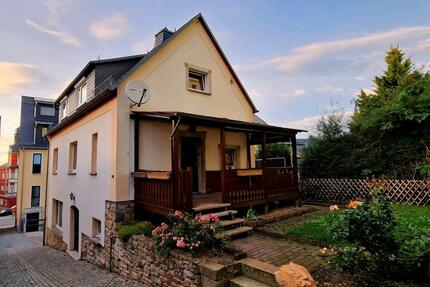 Haus in Schleiz - 110.000,00&nbsp;EUR Kaufpreis, ca.&nbsp; 100,00&nbsp;m&sup2; in Schleiz (PLZ: 07907)