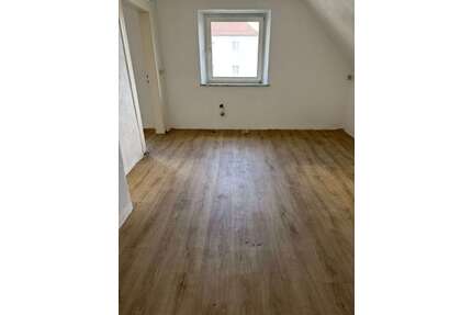 Wohnung zum Mieten in Tirschenreuth 405,00 € 33.83 m²