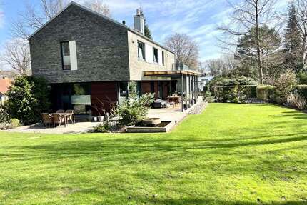 Haus zum Kaufen in Ahrensburg 3.295.000,00 € 465 m²