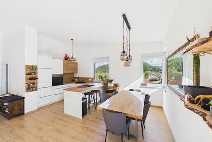 Penthouse-Feeling pur! Neuwertige 3,5 Zi-Whg. mit großzügigem Raumgefühl - Epfendorf