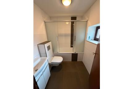 Sanierte 4 Zimmer Wohnung mit Wintergarten und eigenem Garten - Cuxhaven Groden