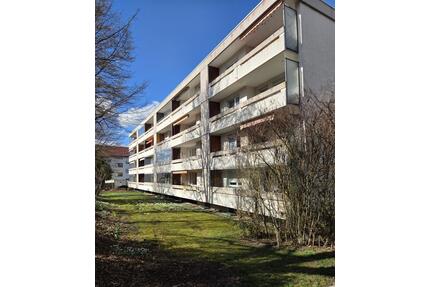 Attraktive 3,5 Zimmer Eigentumswohnung mit Balkon - Böblingen