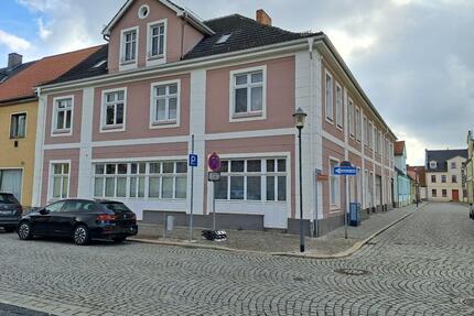 Mitten in der Altstadt wohnen zum fairen Preis! - Eisenhüttenstadt