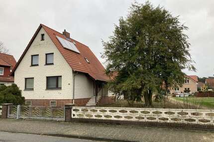 Haus zum Kaufen in Leiferde 241.000,00 € 114.4 m²