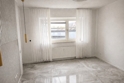 helle 2 Zimmer Wohnung mit Balkon in Benrath von Privat - Düsseldorf Stadtbezirk 9