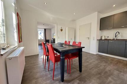 Bezugsfertige 2-Zimmer-Wohnung mit stilvoller Möblierung und Wintergarten – Wuppertal-Elberfeld - Düsseldorf Stadtbezirk 3